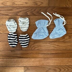 👶🏻 EUC j crew baby mittens booties stripes 0-3 mo 3-6 mo bundle lot blue